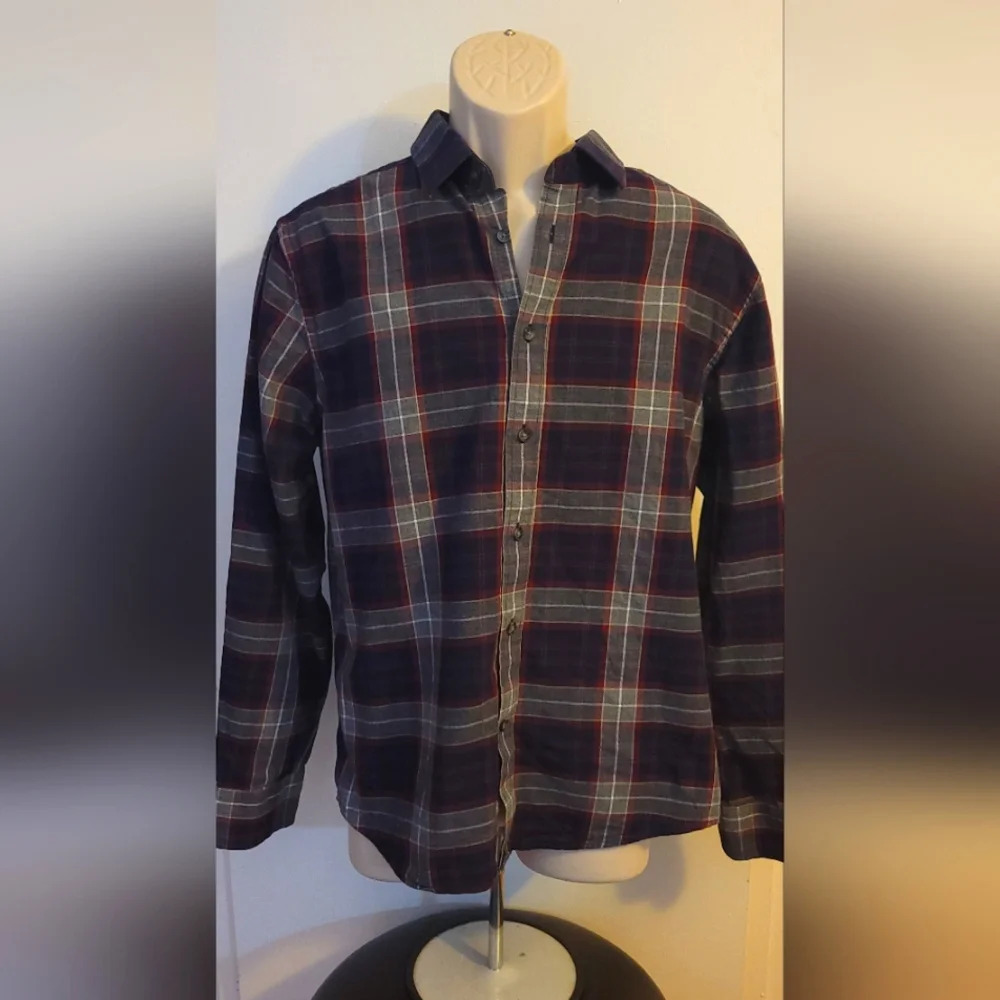 UNTUCKit Alentejo Button Down Shirt Men’s Large Slim Fit  Maroon and Navy Plaid‎